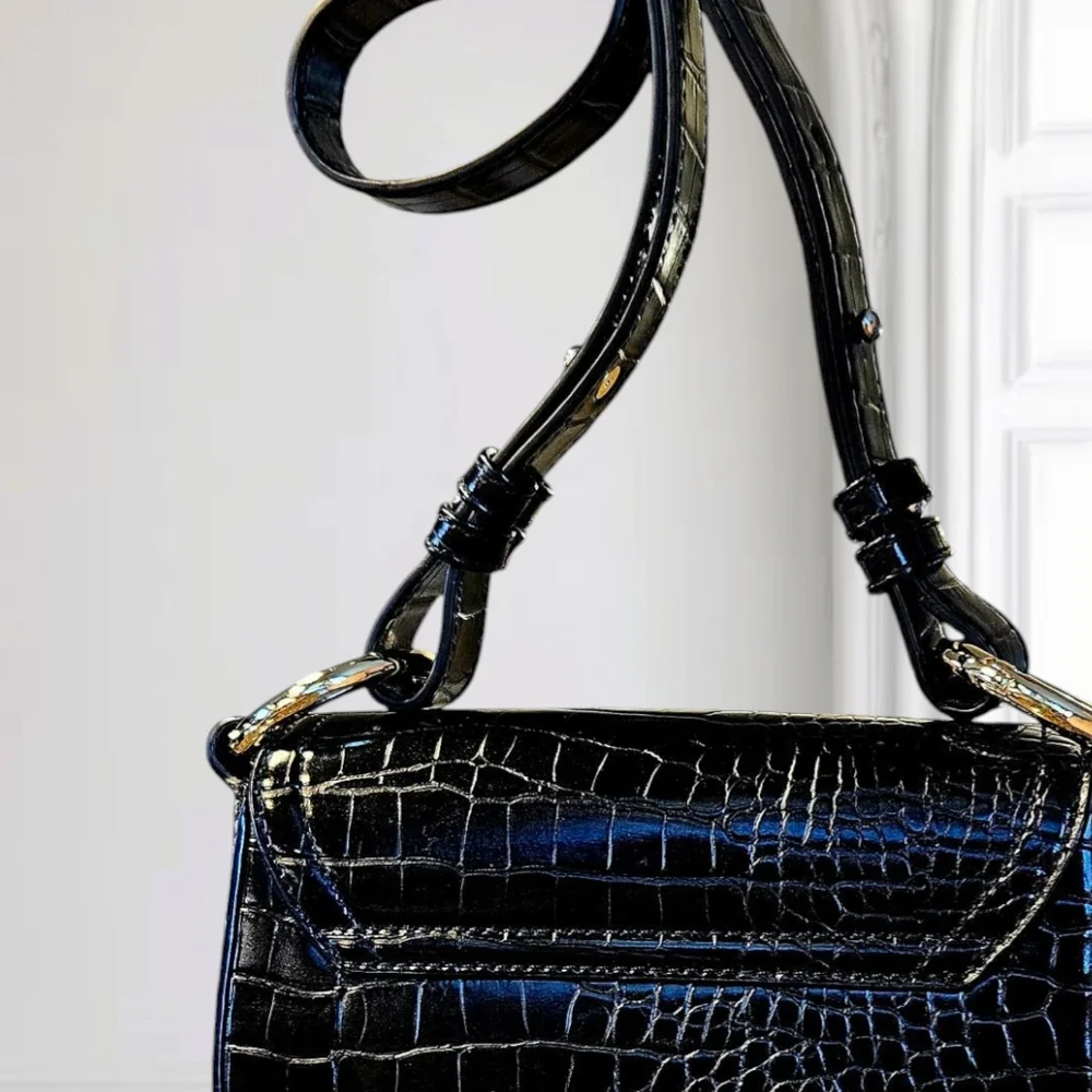 SALE!! Black Croc Embossed Saddle Bag with Gold Accents NWT - Picture 6 of 8